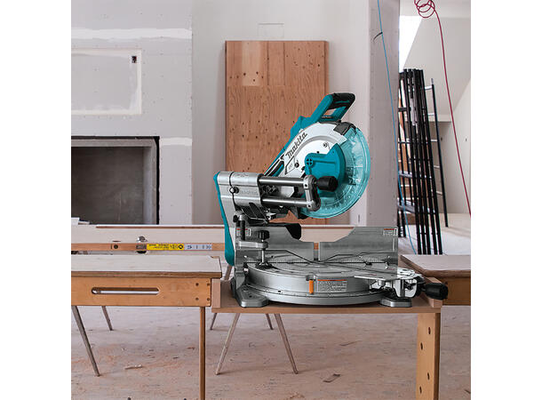 Makita Kapp-/Gjærsag 218V 305Mm Dls211ZU