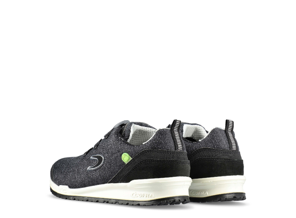 Cofra Shark S3 Svart, str.35 S3 SRC